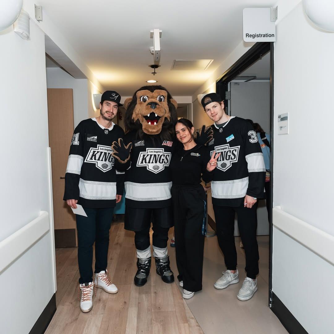 The LA Kings showed their appreciation for the dedicated staff at CHLA.