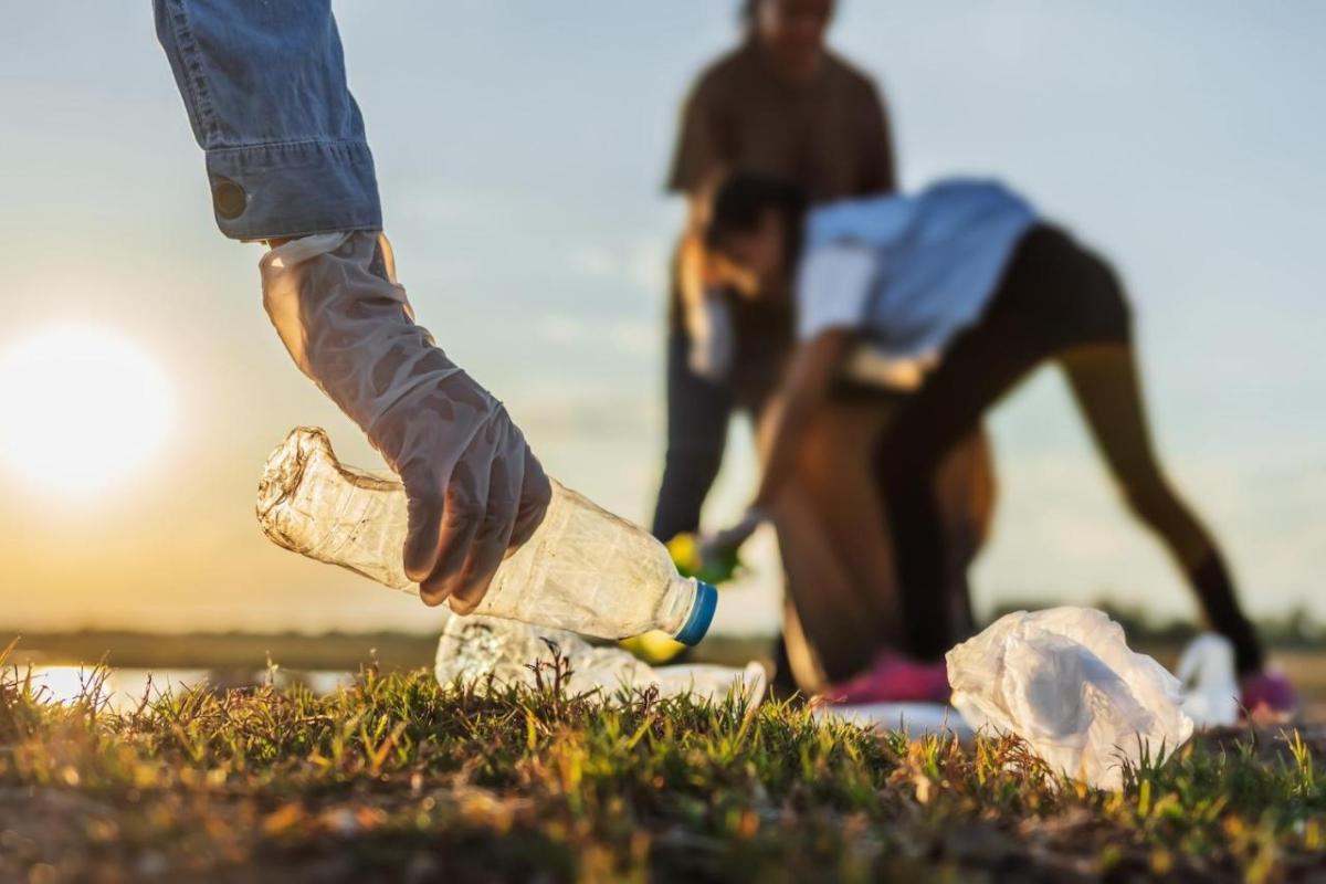 people picking up trash