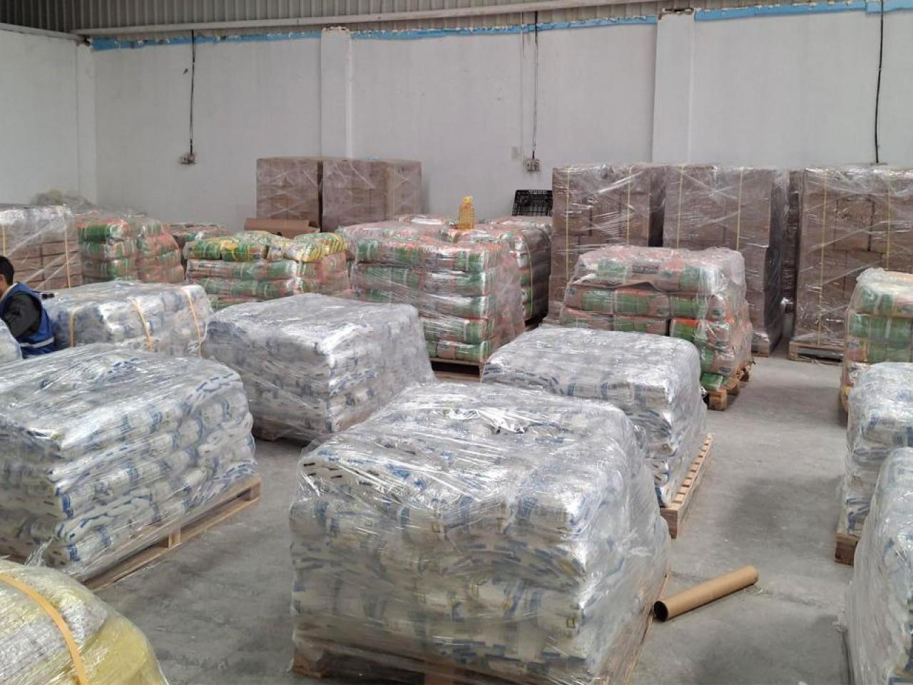 Image of food blocked from entering Gaza given the suspension of humanitarian aid entry announced by Israel on March 2nd. Products are retained in our warehouse in Jordan until the border crossing points reopen.