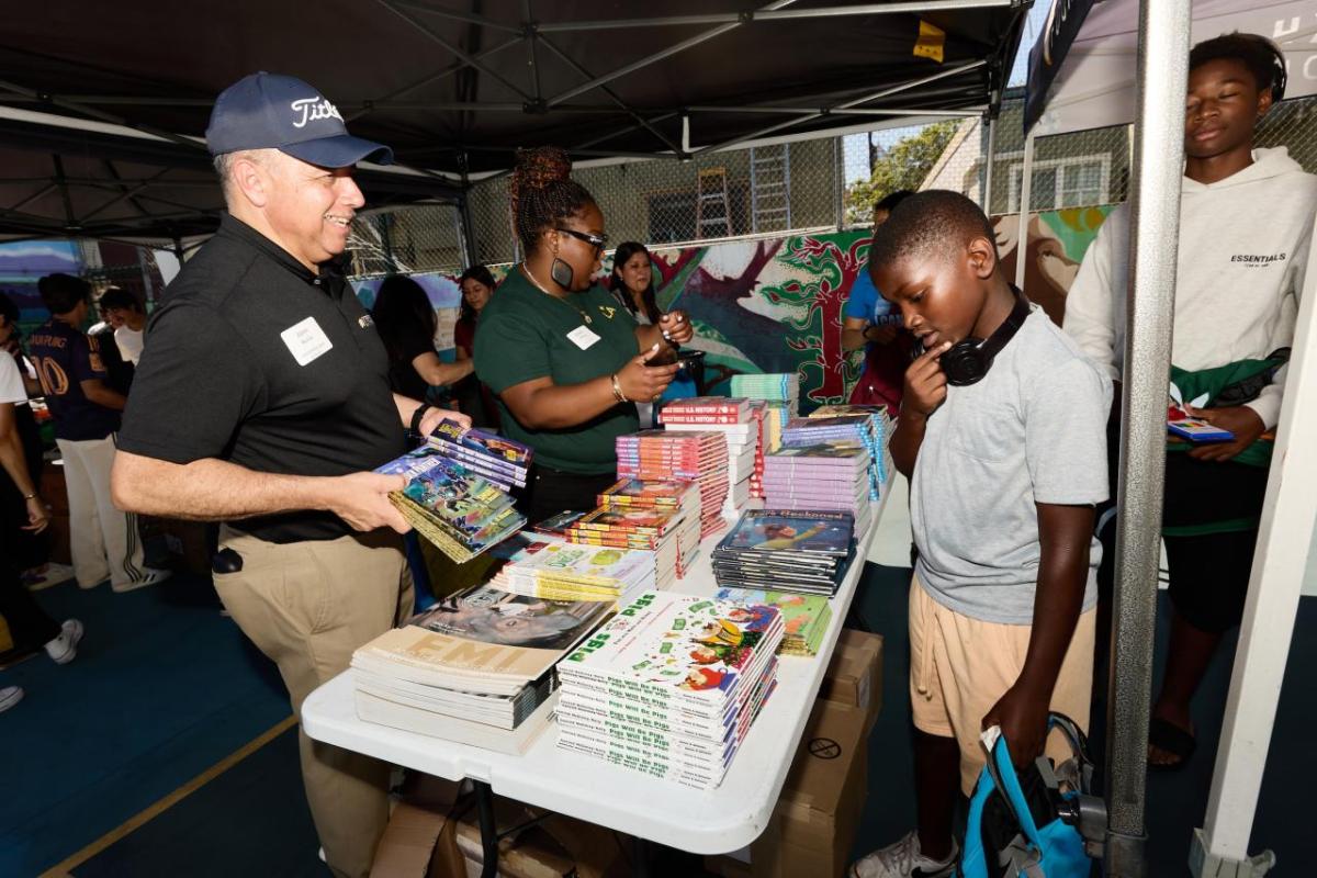 More than 1,500 students in South Los Angeles attended the event.