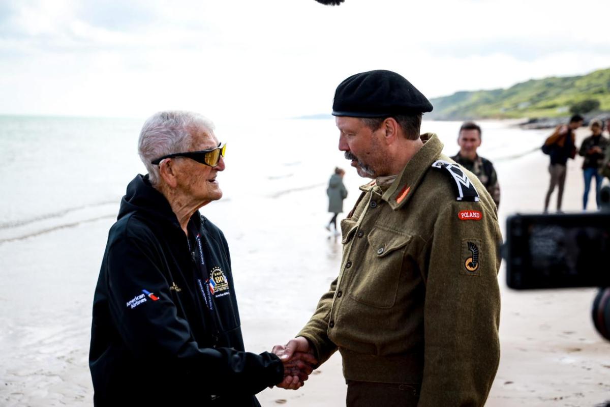 Two people shaking hands