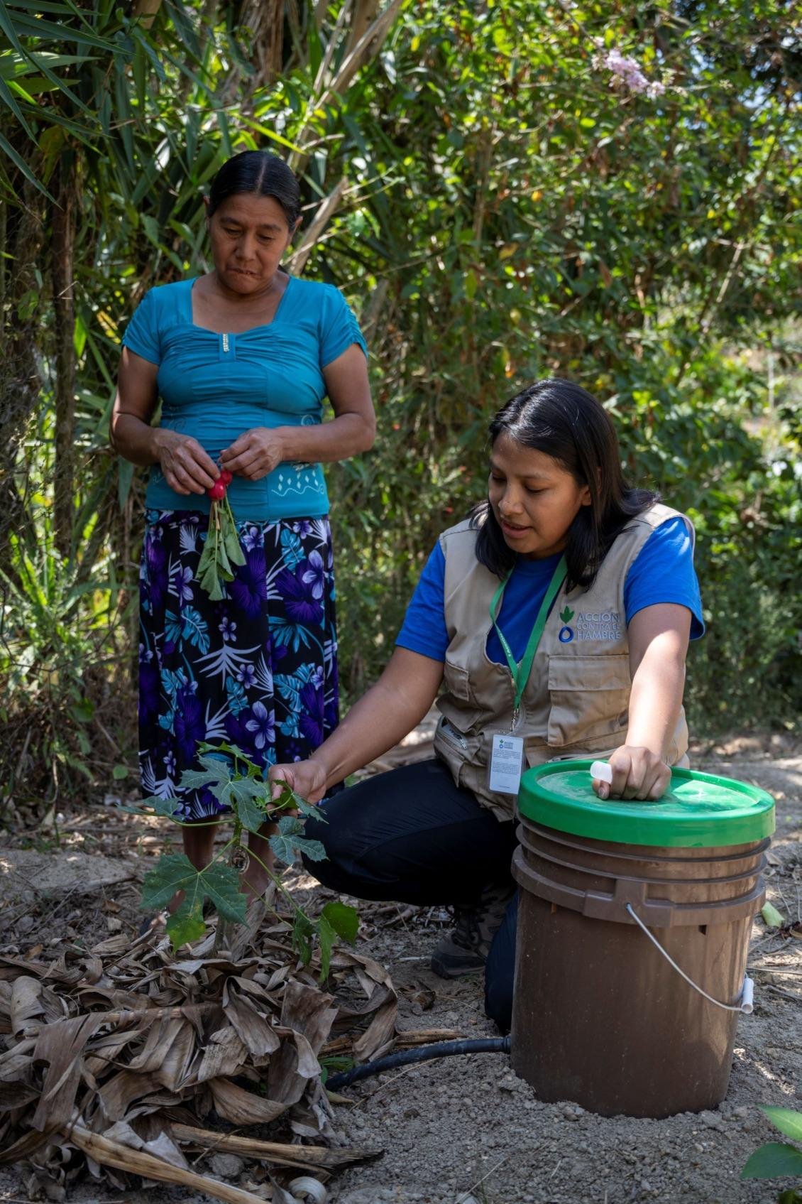 In Guatemala, we collected rainwater with a novel invention.