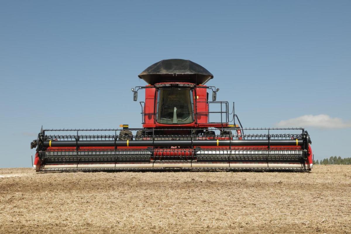 Axial Flow Series 160 Combine in a crop field 