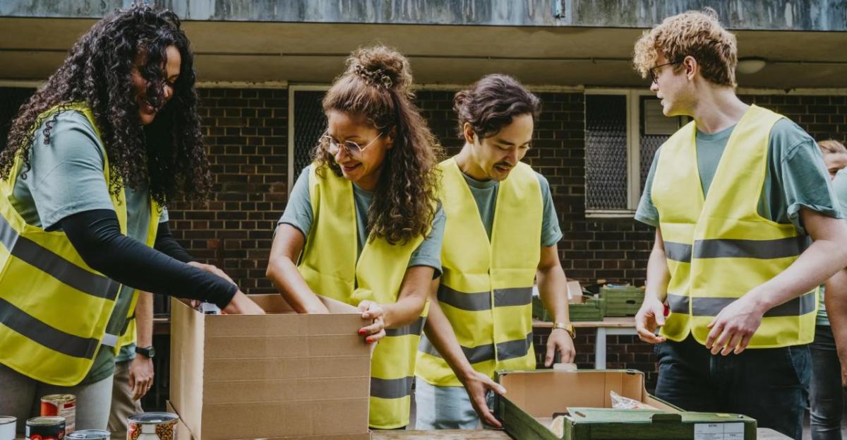 Four people volunteering