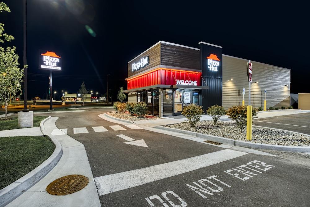 Exterior of Pizza Hut
