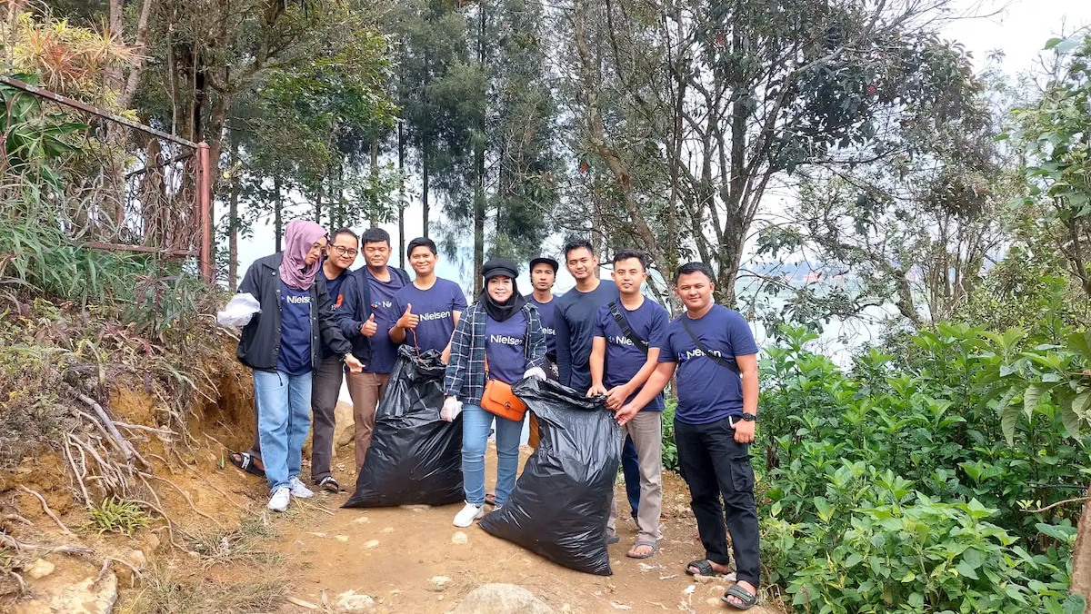 Park clean-up – Indonesia