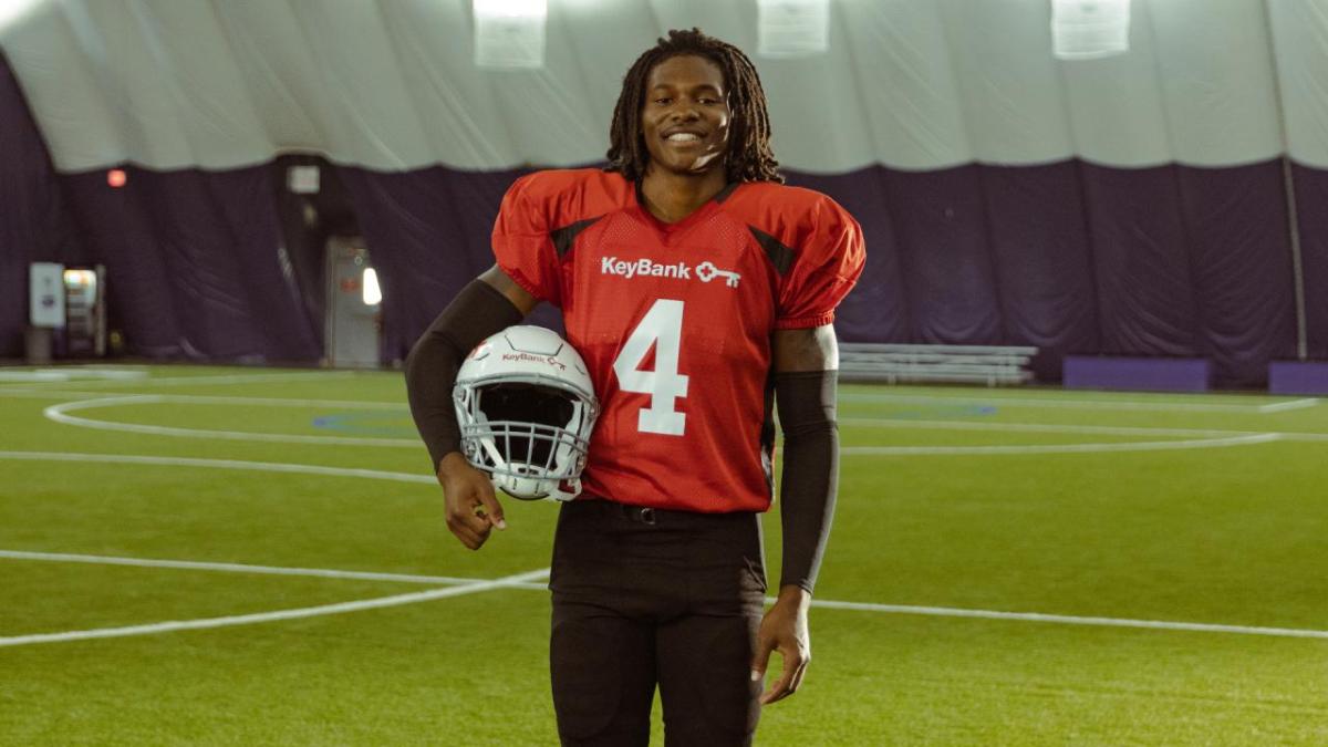 Jeremiah Smith, wide receiver for The Ohio State Buckeyes.