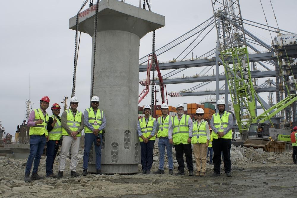 Group standing next to Living Seawall as it's built