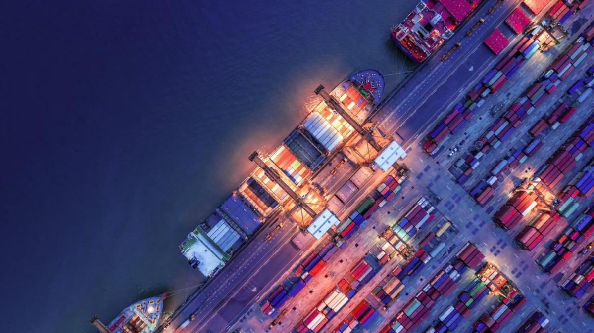 Birds eye view of a locking dock