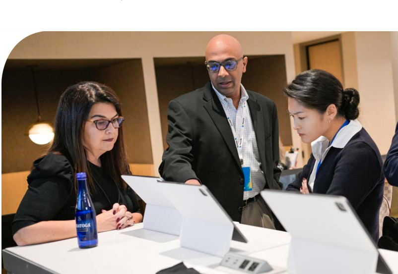 Colleagues showcase MetLife’s products and services during Investor Day. Colleagues showcase MetLife’s products and services during Investor Day.