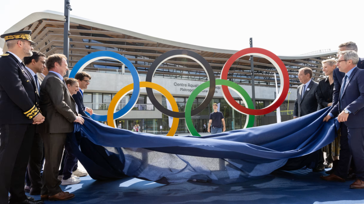 Unveiling of Olympic rings