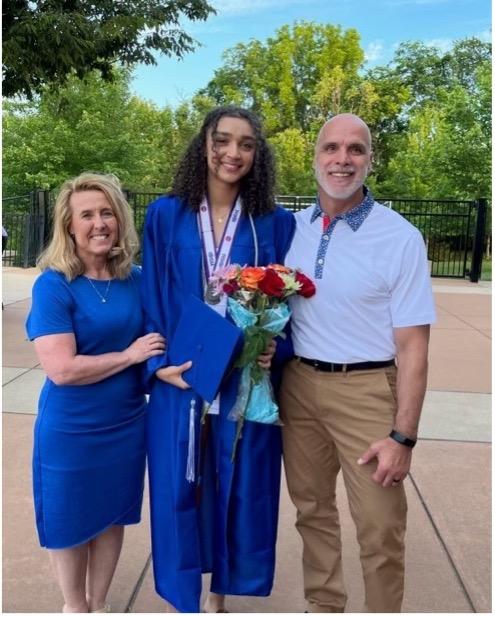 Image of Ronda Bradley and her family.