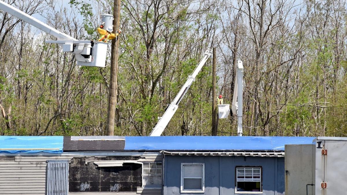 electrical worker in a bucket truck in Lousiana