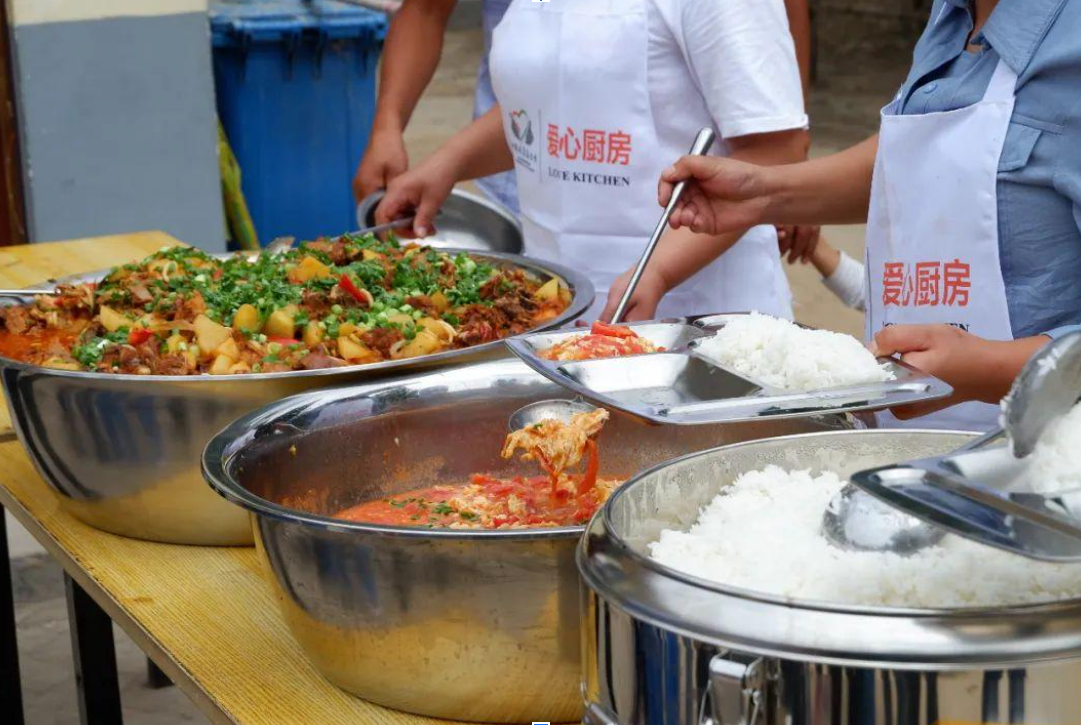 People serving food 