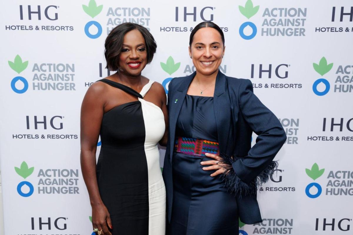 Viola Davis and Farida “Frida” Gadzhimirzaeva, our Leadership Honoree, pose for a photo.