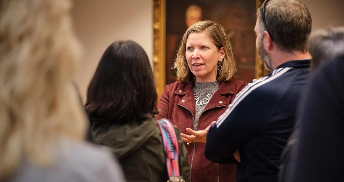 President and Chief Operating Officer Jennifer Rumsey meets with Cummins employees.