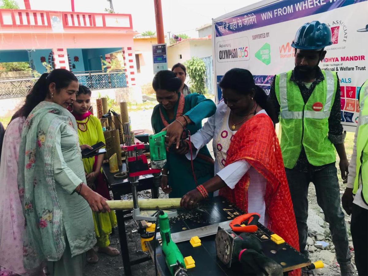 people working together