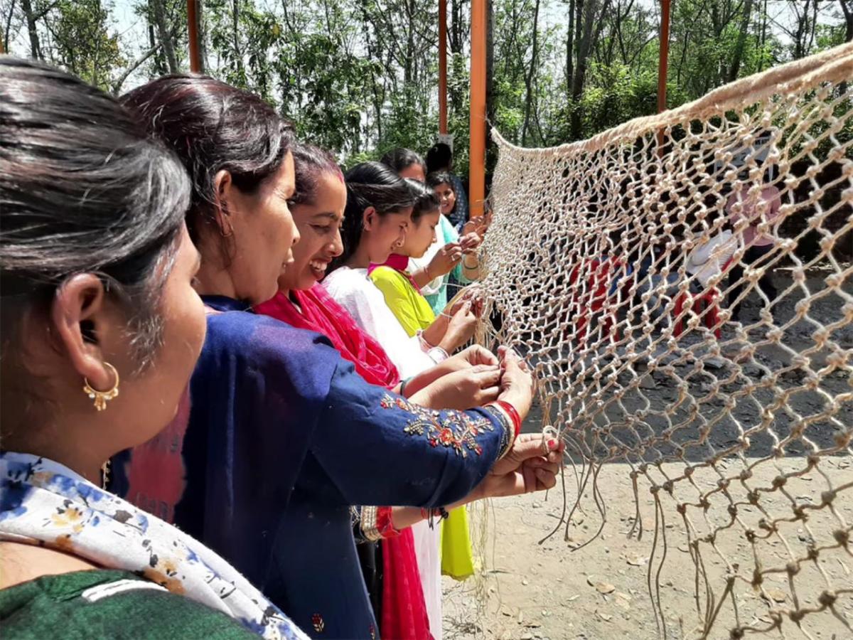 people making a net