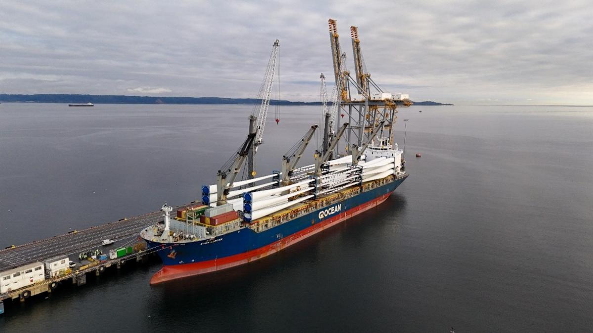 Ship being loaded